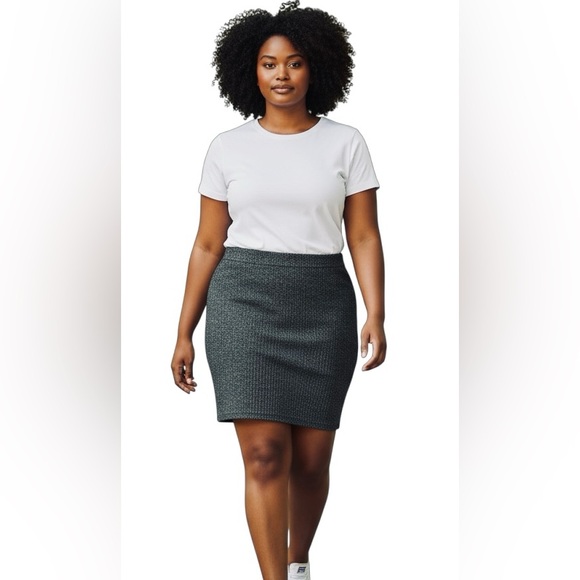 SHEIN Curve Ribbed Black Mini Skirt - Picture 2 of 8